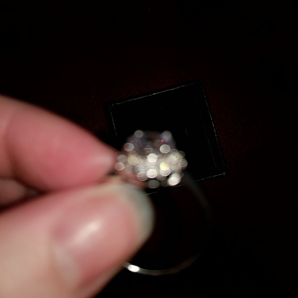 Ring size 8 - Picture 2 of 4